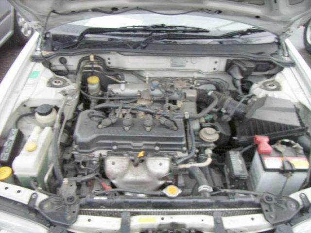 2001 Nissan Sunny Images