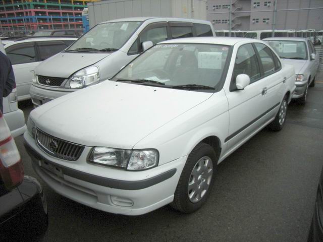 2001 Nissan Sunny Pictures