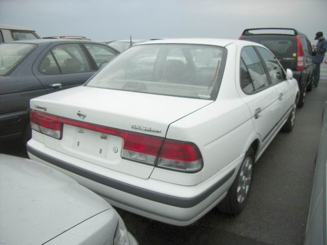 2001 Nissan Sunny Photos