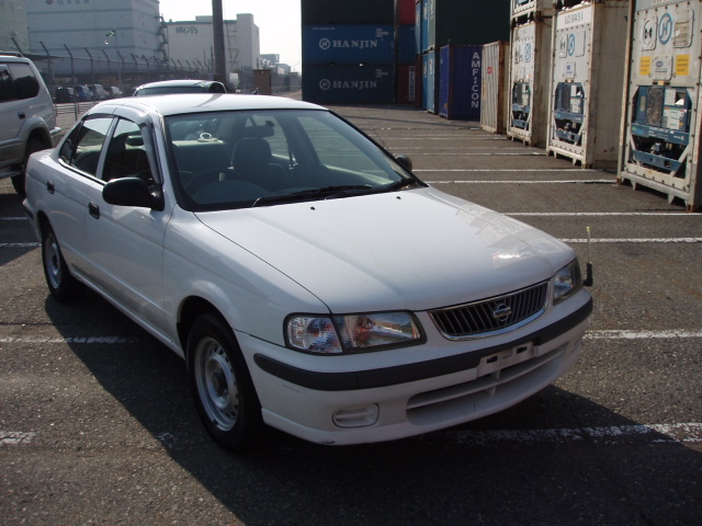 2001 Nissan Sunny Photos