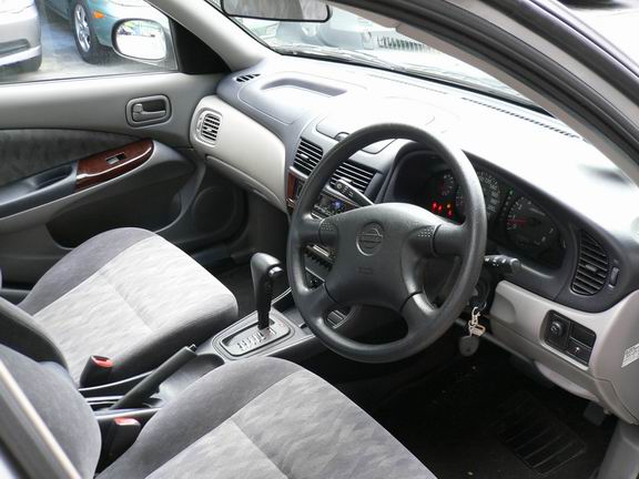 2001 Nissan Sunny Wallpapers