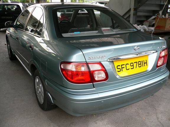 2001 Nissan Sunny Pictures