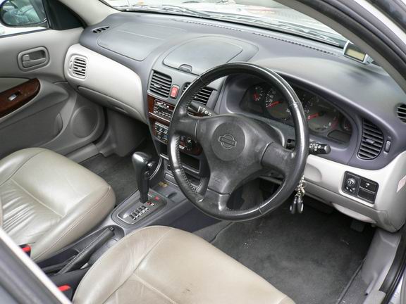 2001 Nissan Sunny Wallpapers