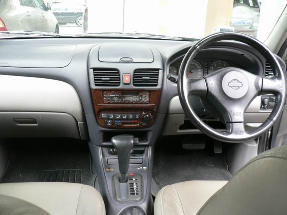 2001 Nissan Sunny Images