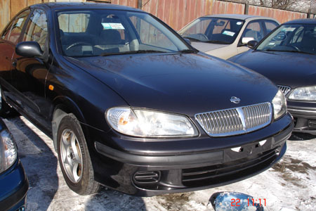 2001 Nissan Sunny Pictures