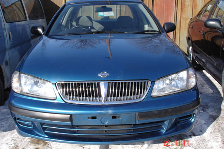 2001 Nissan Sunny Pictures