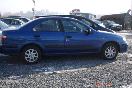 2001 Nissan Sunny Images