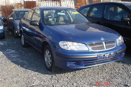 2001 Nissan Sunny Pictures