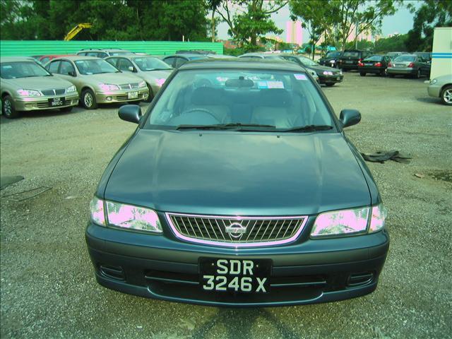 2001 Nissan Sunny Photos