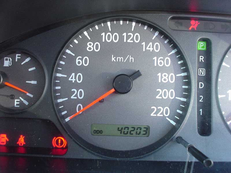 2001 Nissan Sunny Photos