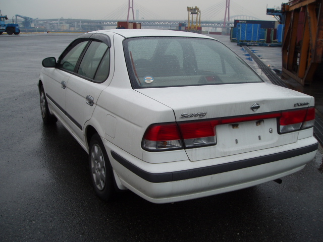2001 Nissan Sunny Pictures