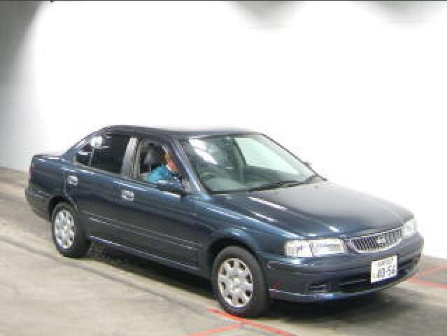 2001 Nissan Sunny Pictures