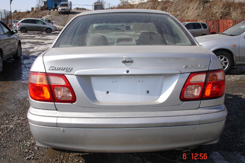 2001 Nissan Sunny Pictures