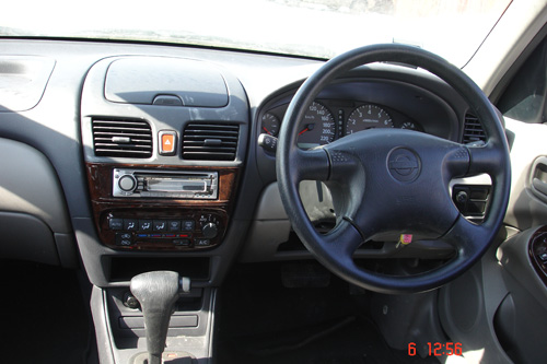 2001 Nissan Sunny Pictures