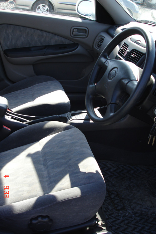 2001 Nissan Sunny Photos