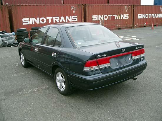 2001 Nissan Sunny Photos