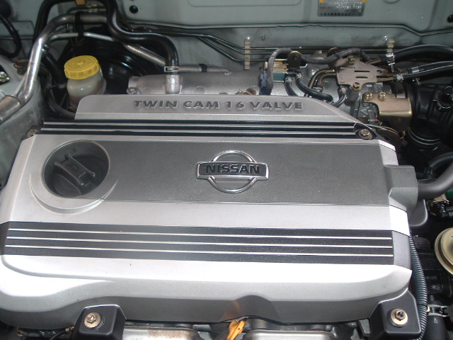 2001 Nissan Sunny Wallpapers
