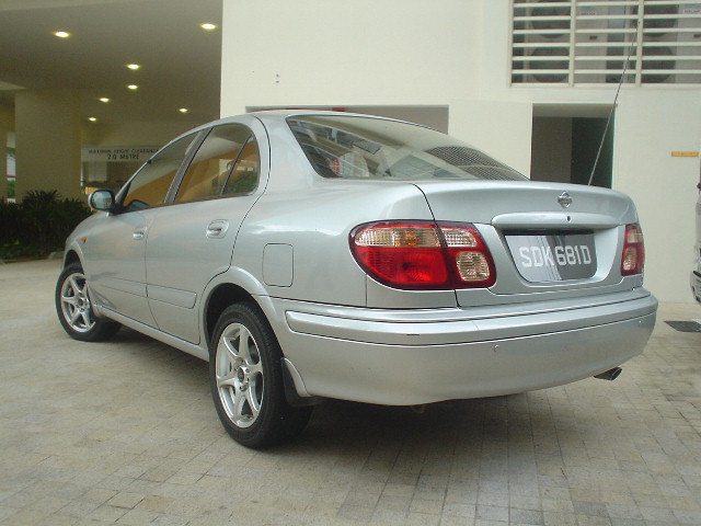 2001 Nissan Sunny Pictures