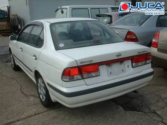 2001 Nissan Sunny Photos