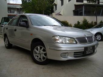 2001 Nissan Sunny Pictures