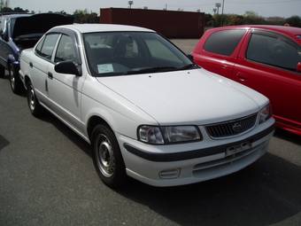 2001 Nissan Sunny Photos