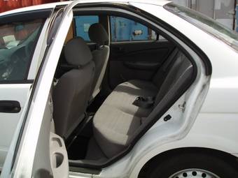 2001 Nissan Sunny Wallpapers