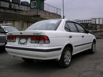 2001 Nissan Sunny Photos