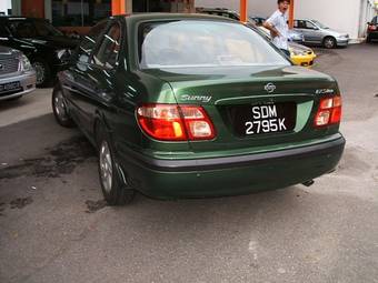 2001 Nissan Sunny Pictures