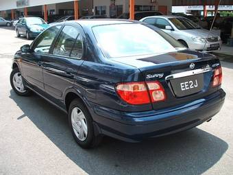 2001 Nissan Sunny Pictures