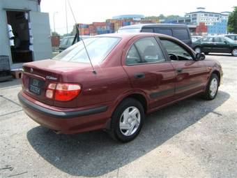 2001 Nissan Sunny Pictures