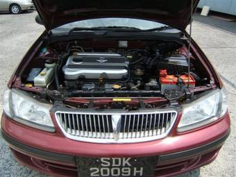 2001 Nissan Sunny Pictures
