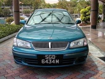 2001 Nissan Sunny Photos