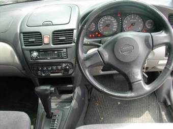 2001 Nissan Sunny Pictures
