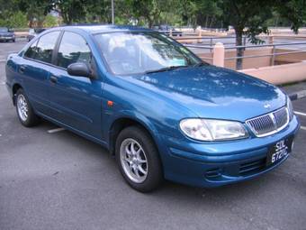 2001 Nissan Sunny Pictures