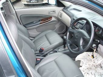 2001 Nissan Sunny Photos