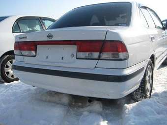 2001 Nissan Sunny Pictures