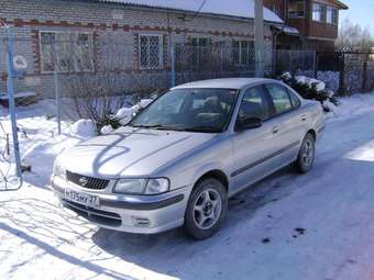 2001 Nissan Sunny Photos