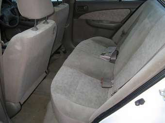 2001 Nissan Sunny Photos