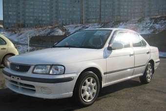 2001 Nissan Sunny Photos