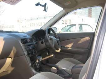 2001 Nissan Sunny Images