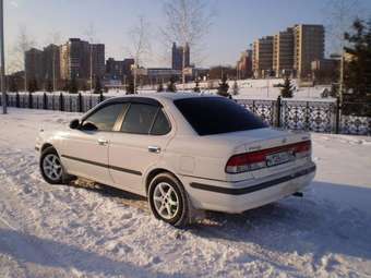 2001 Nissan Sunny Images