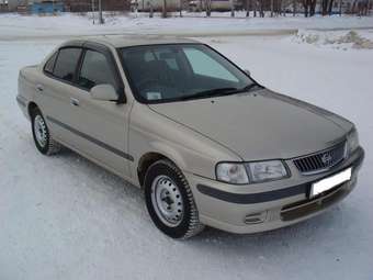 2001 Nissan Sunny Pictures