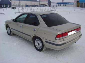 2001 Nissan Sunny Photos