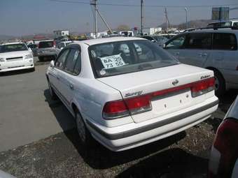 2001 Nissan Sunny Photos