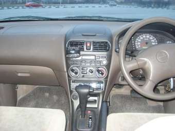 2001 Nissan Sunny Pictures