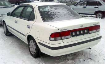 2001 Nissan Sunny Pictures