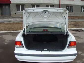 2001 Nissan Sunny Photos