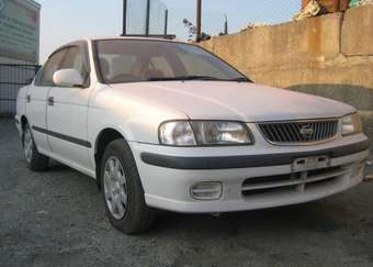 2001 Nissan Sunny Pics