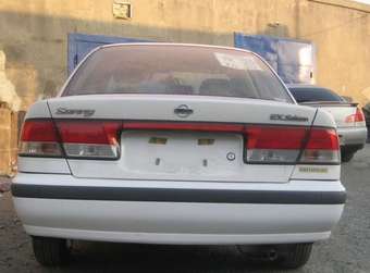 2001 Nissan Sunny Pictures