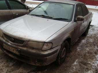 2001 Nissan Sunny Photos